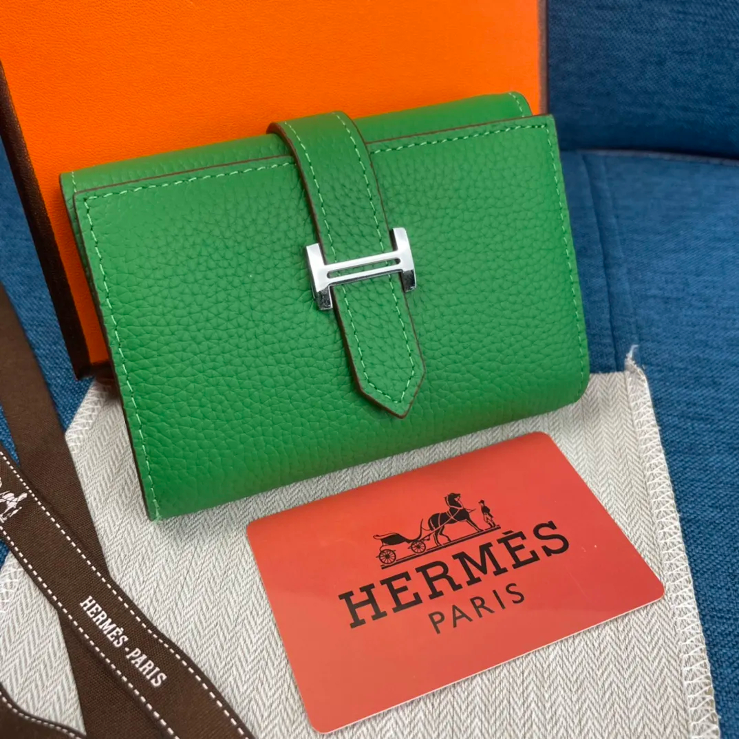 HERMÈS 三つ折り財布 8カラー 10X12CM - 画像 (17)