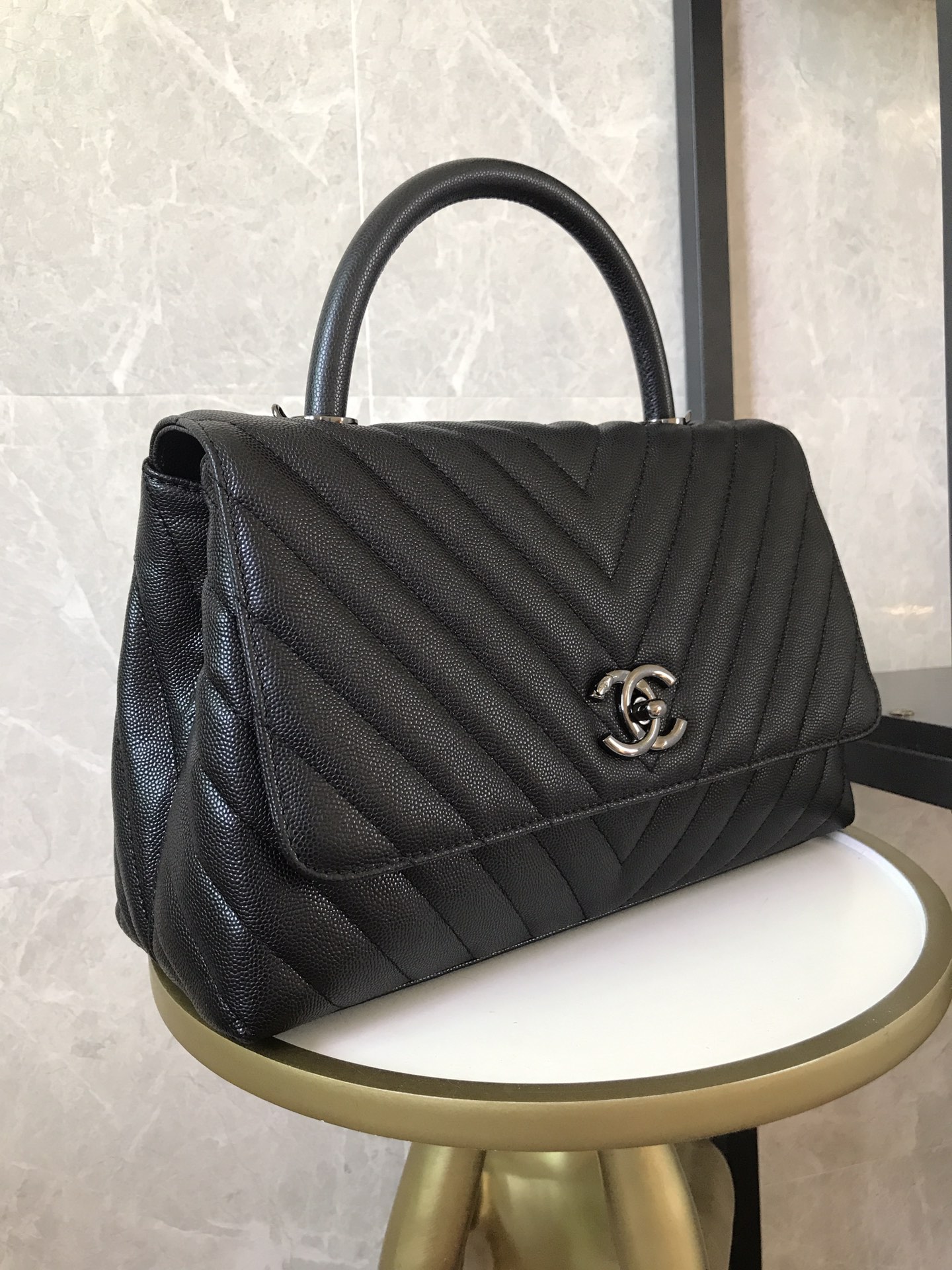 Chanel Cowhide handbag 92991 - 画像 (25)