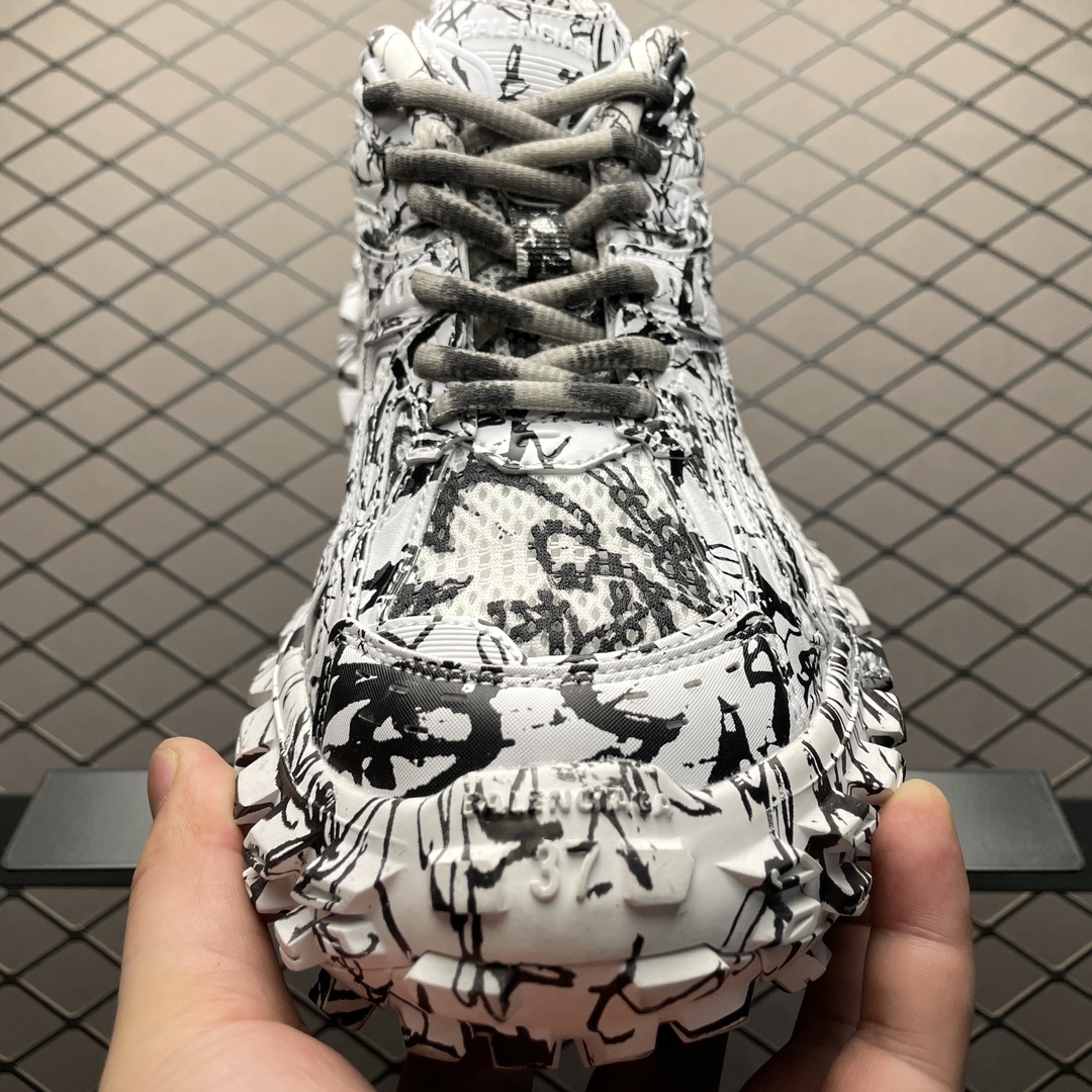 Balenciaga Bouncer Extreme Graffiti Sneaker(685613W2RG19010) - 画像 (6)