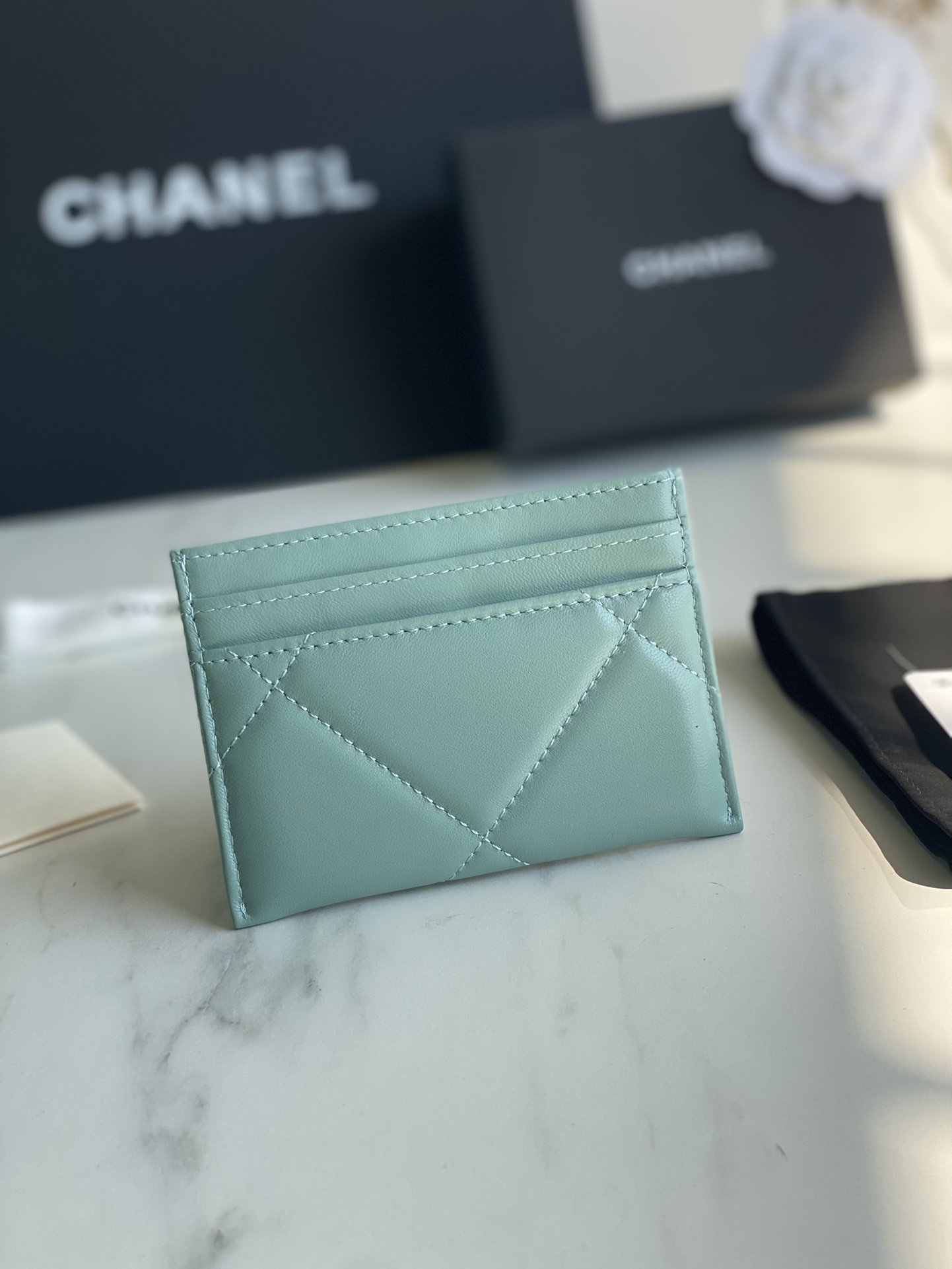 CHANEL 19 CARD HOLDER AP1167 - 画像 (2)
