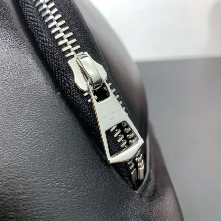 【LOUIS VUITTON】No Way Vibe バッグ – モードなエッジが効いた注目の新作 M14377 - 画像 (6)