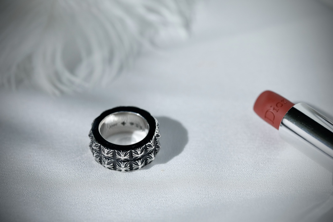 【Chrome Hearts】 男性と女性のためのクロエハートファッションパーソナリティリング - 画像 (4)