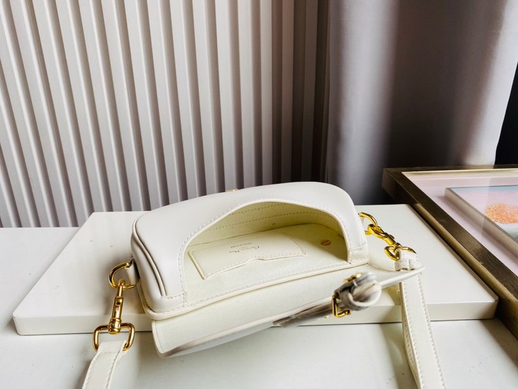 Christian Dior 【ディオール】Bobby ショルダーバッグ21x12x5cm - 画像 (6)