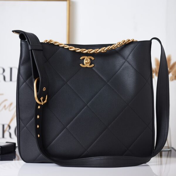 CHANEL SHOPPING BAG C-051