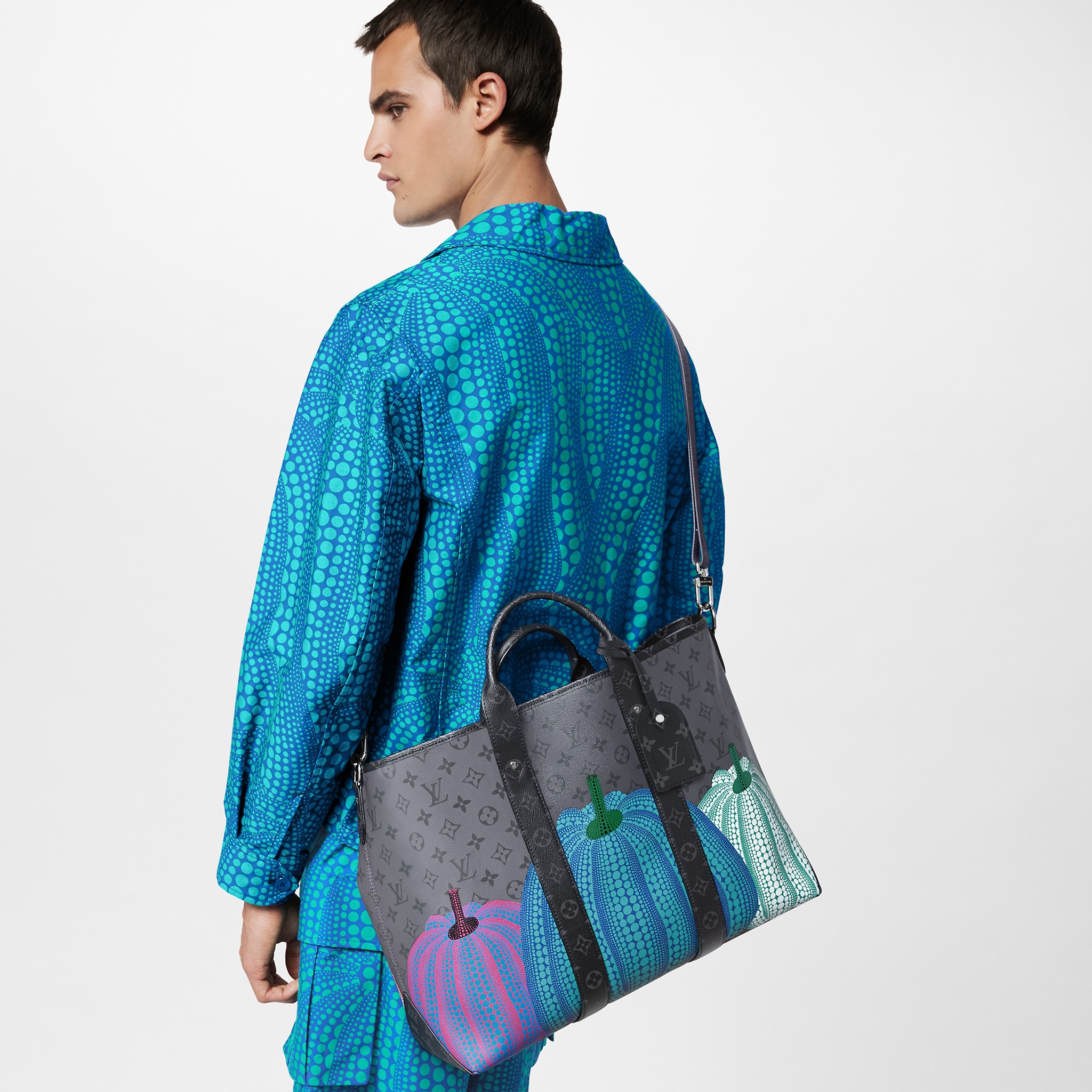 春夏の新作LV × YK ウィークエンドトート - 画像 (3)