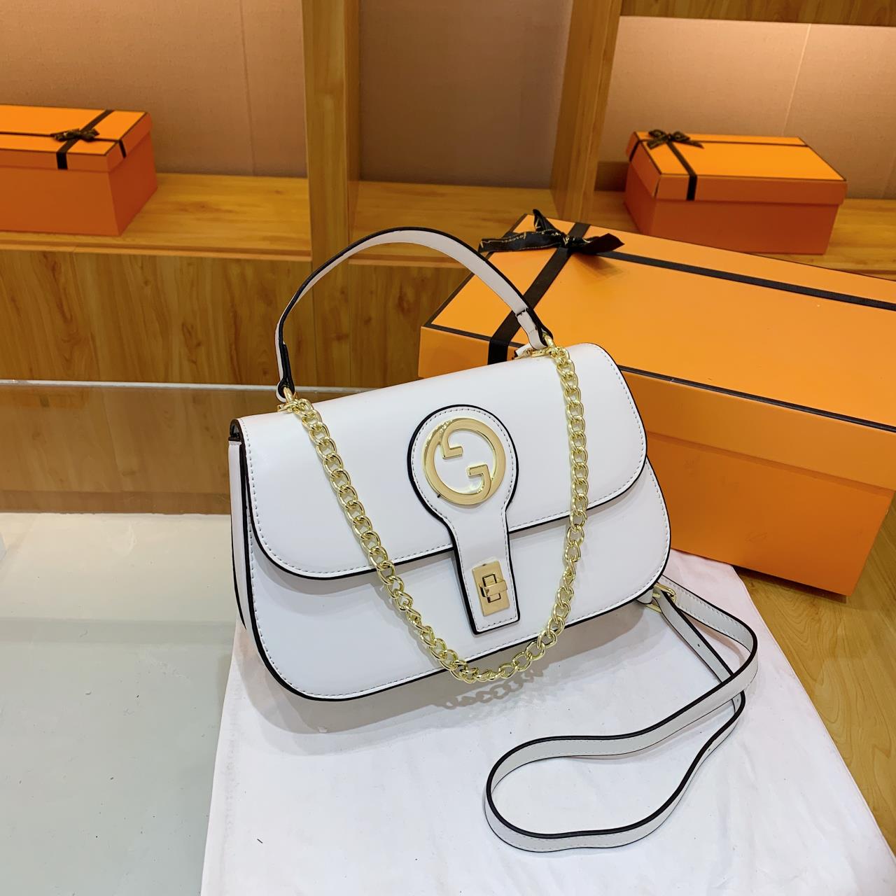 グッチ GGマーモントチェーンショルダーバッグ - 画像 (5)