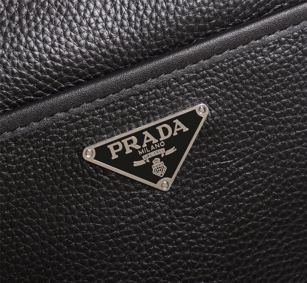 【PRADA 公式旗艦店】プラダ ショルダーバッグ 当日出荷 好評に付き再入荷!25*27*5CM - 画像 (8)