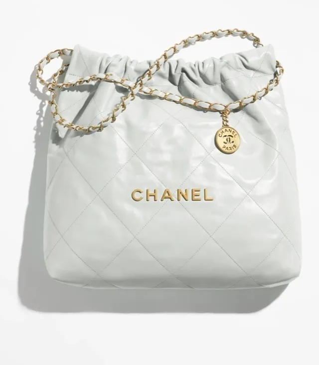 【芸能人多数愛用】人気沸騰CHANEL 22スモールトートバッグ - 画像 (6)