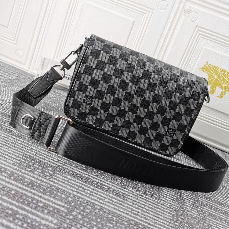 Louis Vuitton (ルイヴィトン) メッセンジャーバッグ 23.5x14x5cm - 画像 (25)