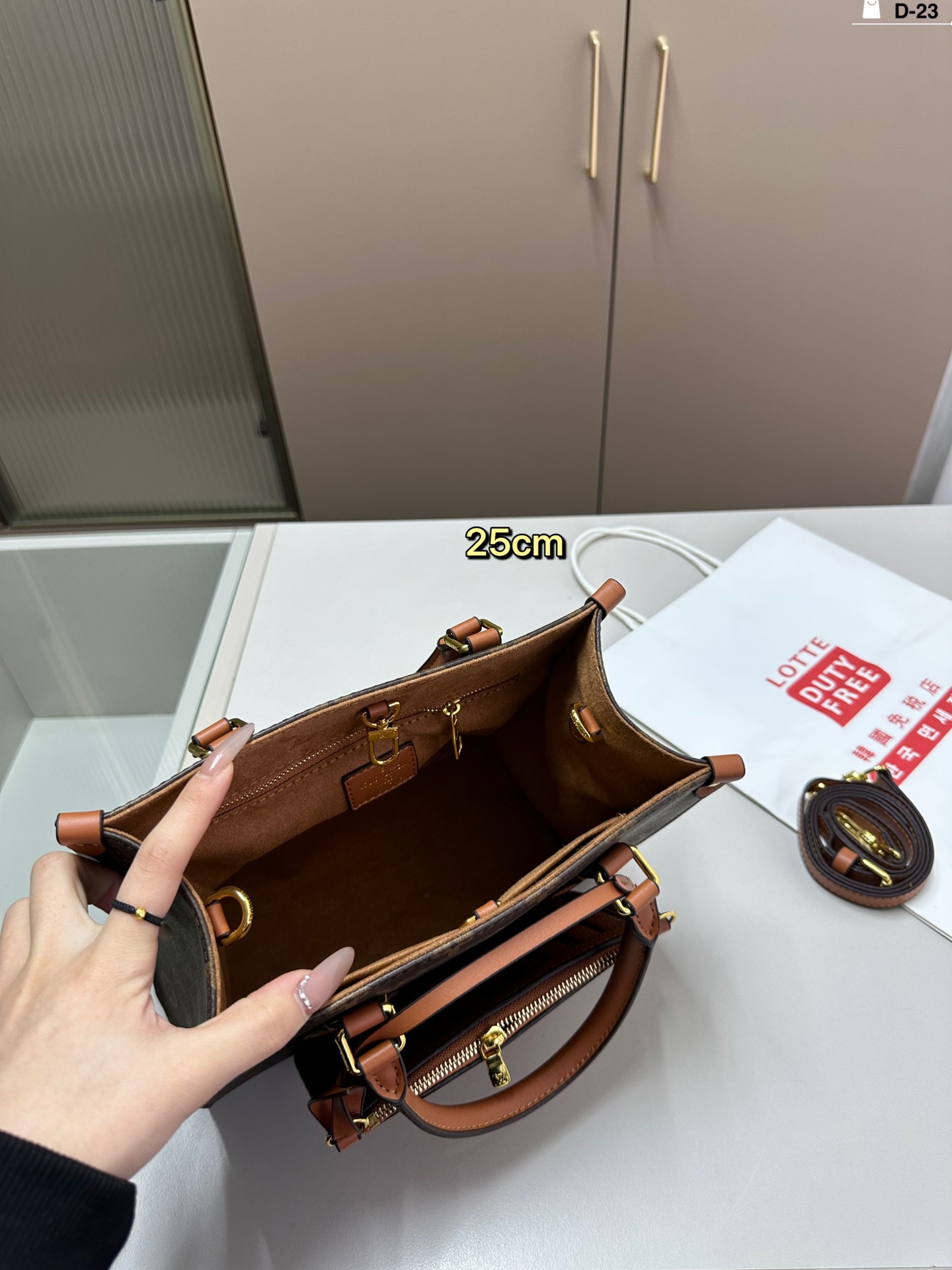 Louis Vuitton(ルイヴィトン) コストパフォーマンスの王様 onthego マミーバッグ 新モデル発売 - 画像 (46)