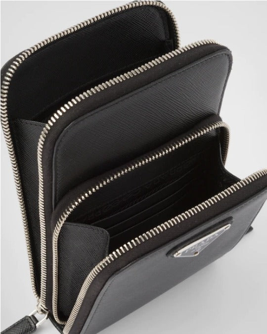 PRADA*ロゴ サフィアーノレザー スマートフォンケース ブラック - 画像 (3)