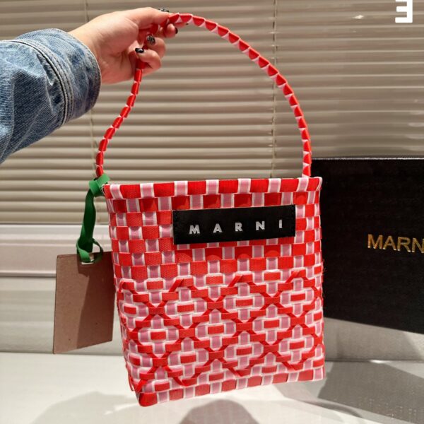 【新作!!】大人気★MARNI MARKET★ POD BUCKET BAG