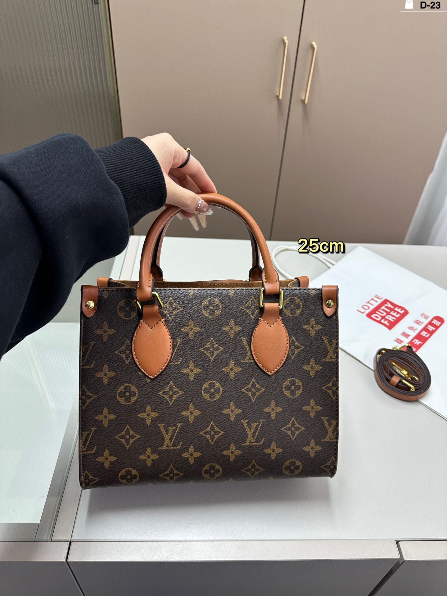 Louis Vuitton(ルイヴィトン) コストパフォーマンスの王様 onthego マミーバッグ 新モデル発売 - 画像 (45)