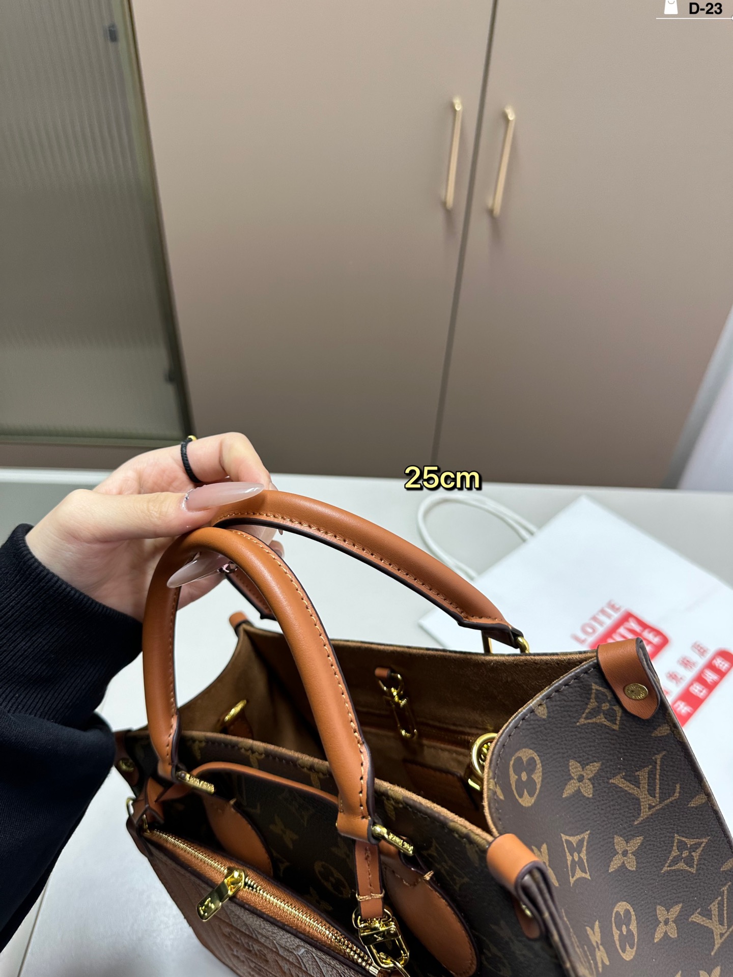 Louis Vuitton(ルイヴィトン) コストパフォーマンスの王様 onthego マミーバッグ 新モデル発売 - 画像 (44)