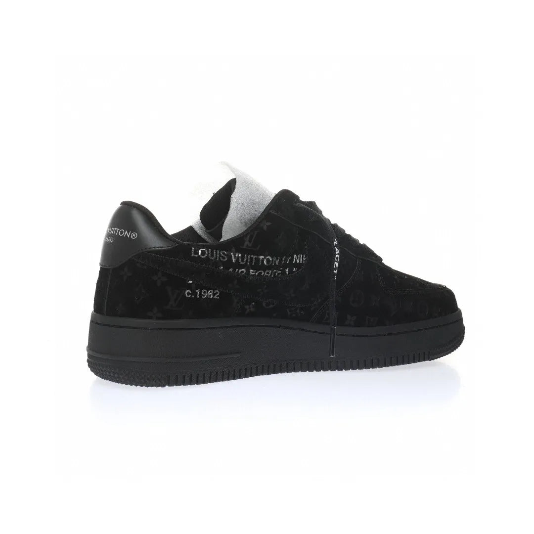 【日本未入荷】♪超入手困難LOUIS VUITTON X NIKE AIR FORCE1 黒【代金引換】 - 画像 (4)
