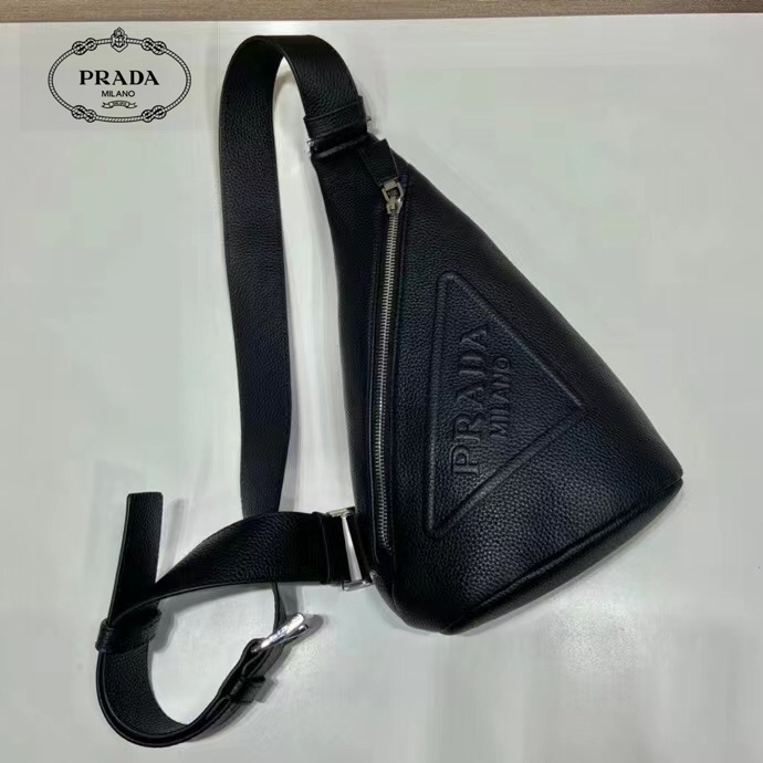 【 PRADA公式 旗艦店】 プラダ チェストバッグ当日出荷 好評に付き再入荷!17x32x6.5cm