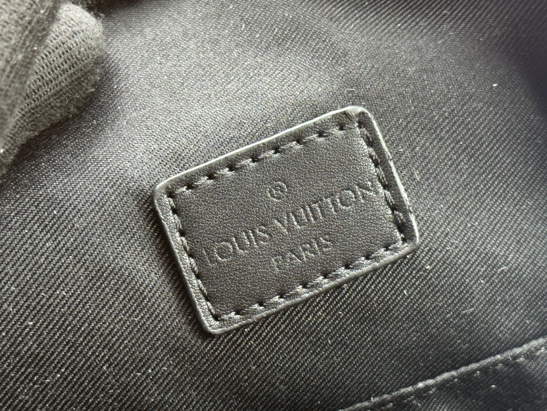 ◇Louis Vuitton 22AW◇◇◇ mens ボディバッグ モノグラム M46344 - 画像 (9)