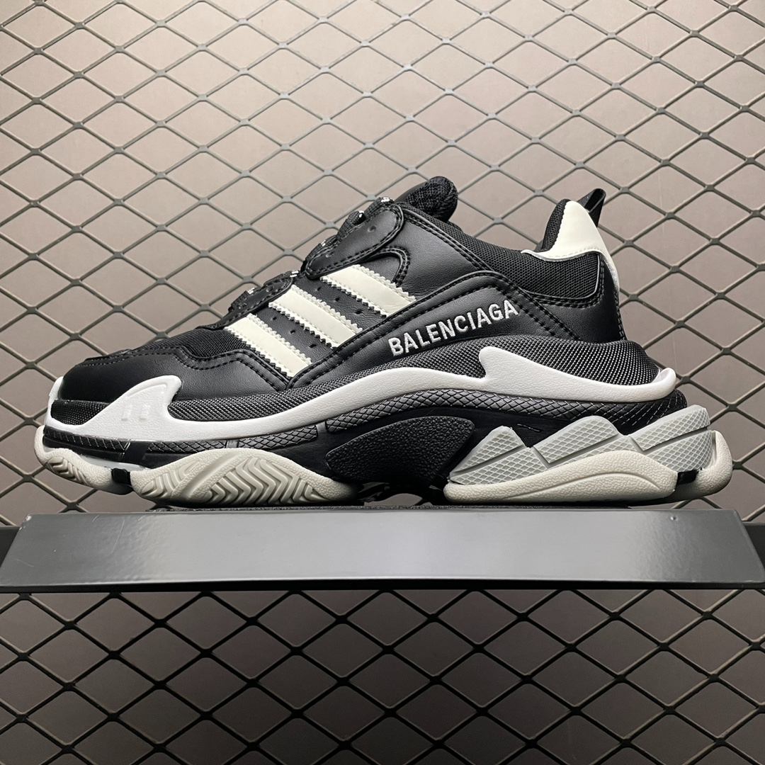 adidas × Balenciaga Triple S Black - 画像 (2)