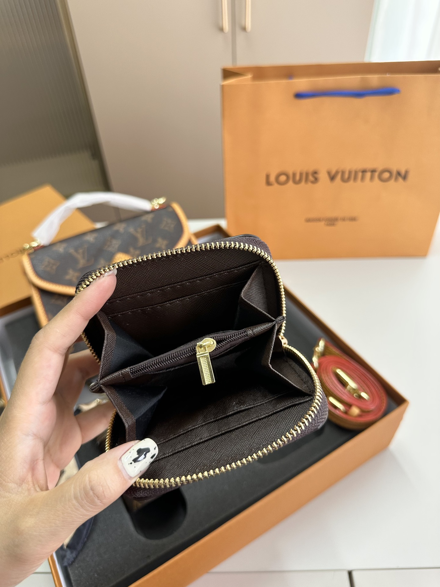 【LOUIS VUITTON】【大人気定番商品】LOUISVUITTON 古い花3点セット お得 - 画像 (8)