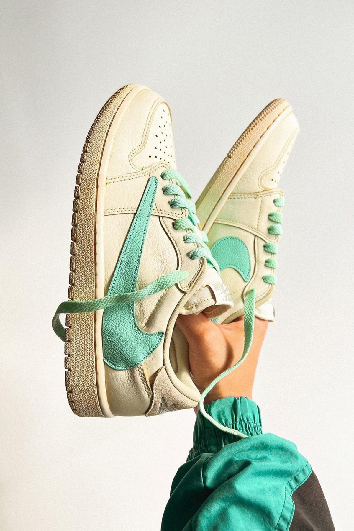 Travis Scott(トラヴィス・スコット)x Air Jordan 1 Low を“Tiffany & Co. - 画像 (5)