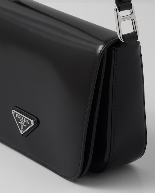 大人気!雑誌「VIVI」に掲載!藤田ニコルの愛用ブランドの新作バッグが掲載されたブラックレザーショルダーバッグ 大人の女性へ - 画像 (8)