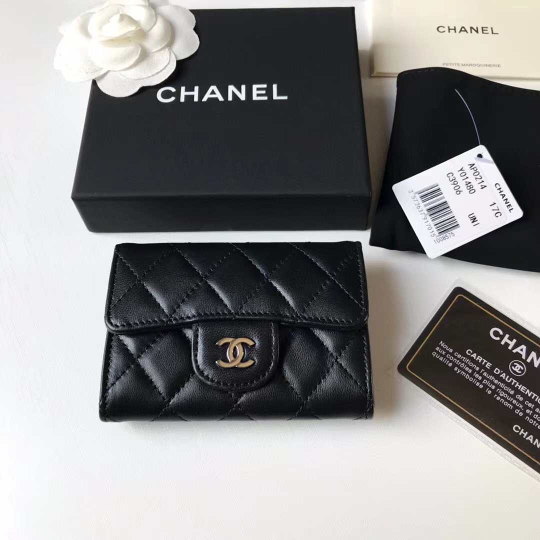 Chanel Classic Leather Wallet In Black - 画像 (11)