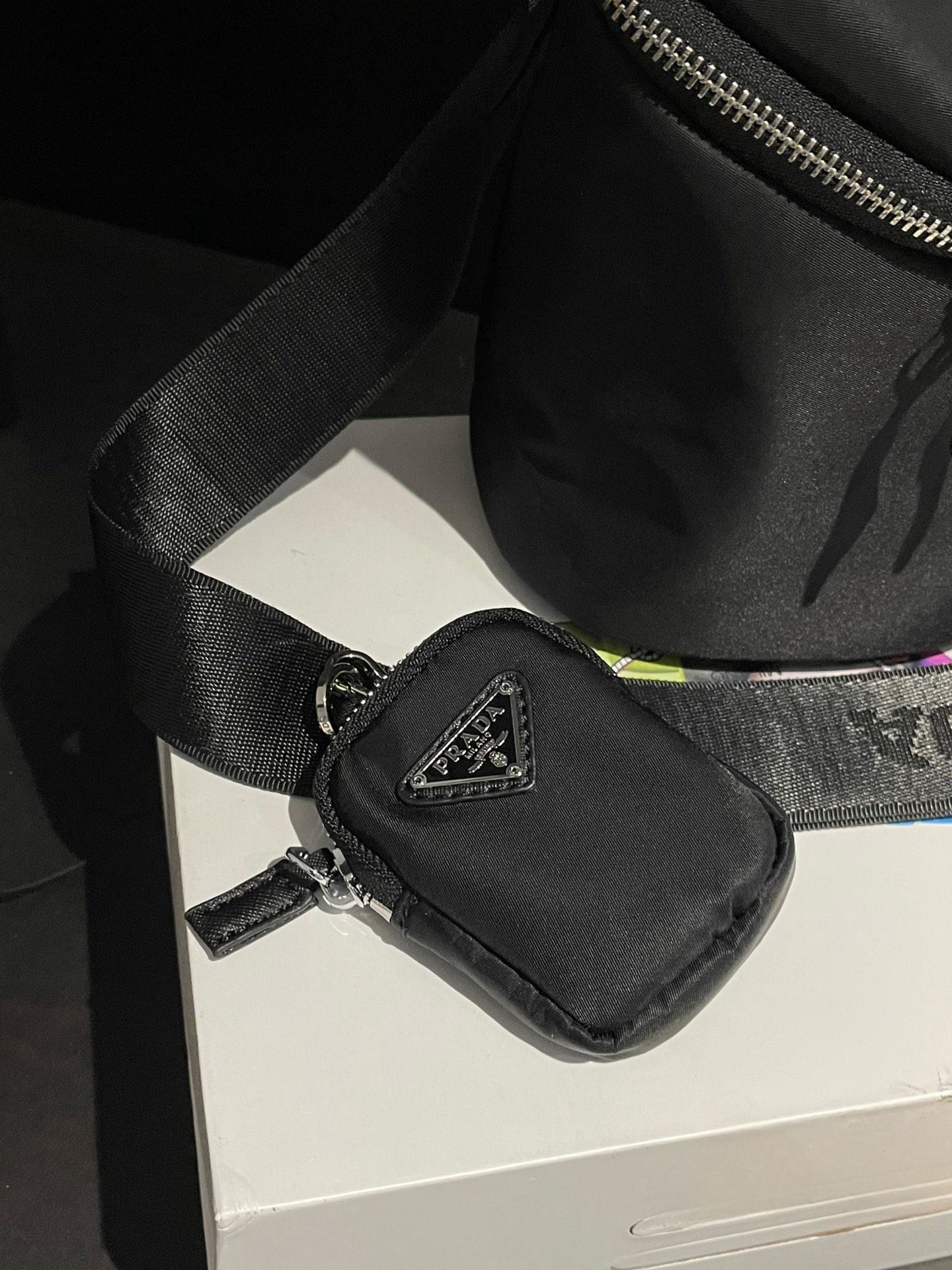 【PRADA 公式 旗艦店】プラダ 斜めがけバッグ 当日出荷 好評に付き再入荷!20*16CM 240719 - 画像 (6)