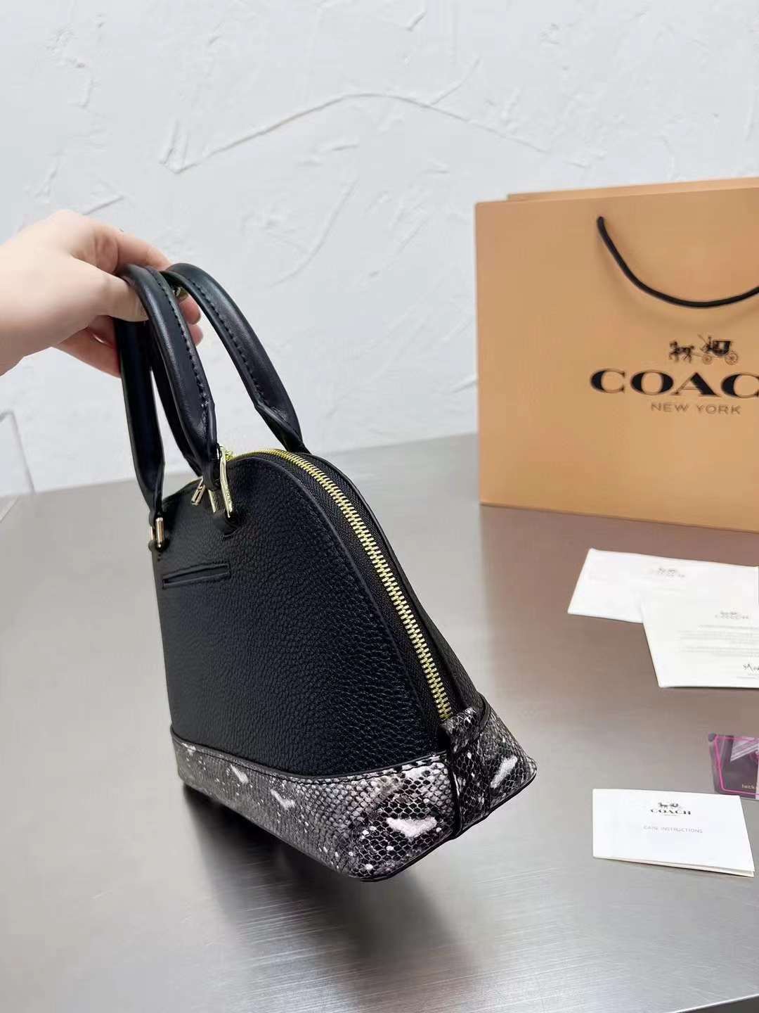 Coach コーチ メッセンジャーバッグ 26*19*10cm - 画像 (7)