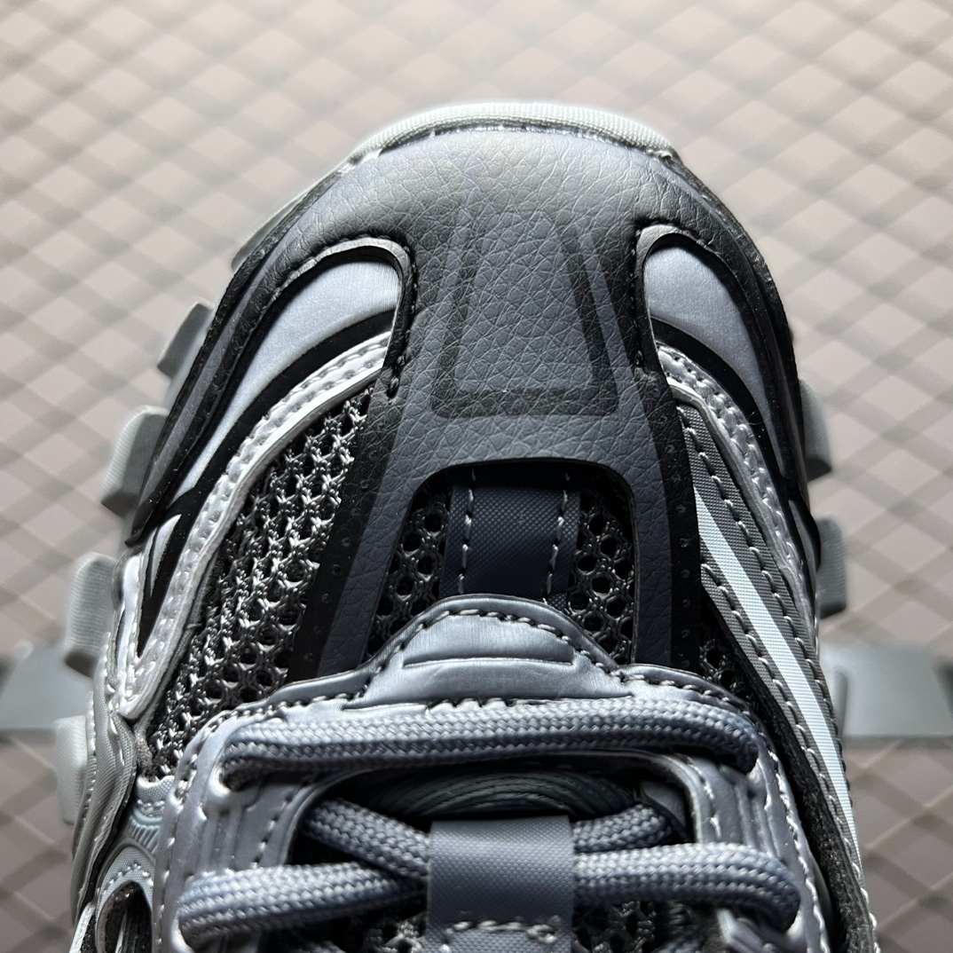 Balenciaga Track.2 Trainer Grey Black(568614W2GN31285) - 画像 (9)