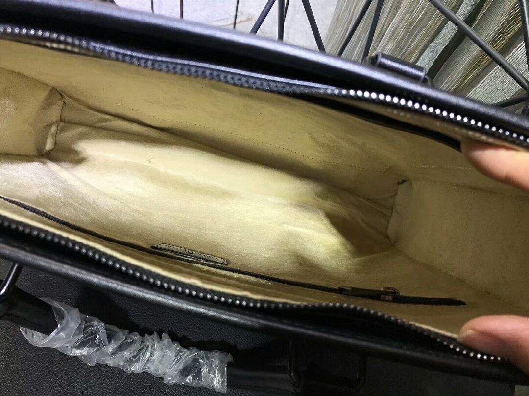 Louis Vuitton (ルイヴィトン) メッセンジャーバッグ 26x29x5cm - 画像 (9)