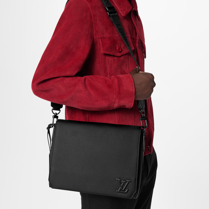 【シンプルが究極♪】Louis Vuitton テイクオフ・メッセンジャー - 画像 (7)