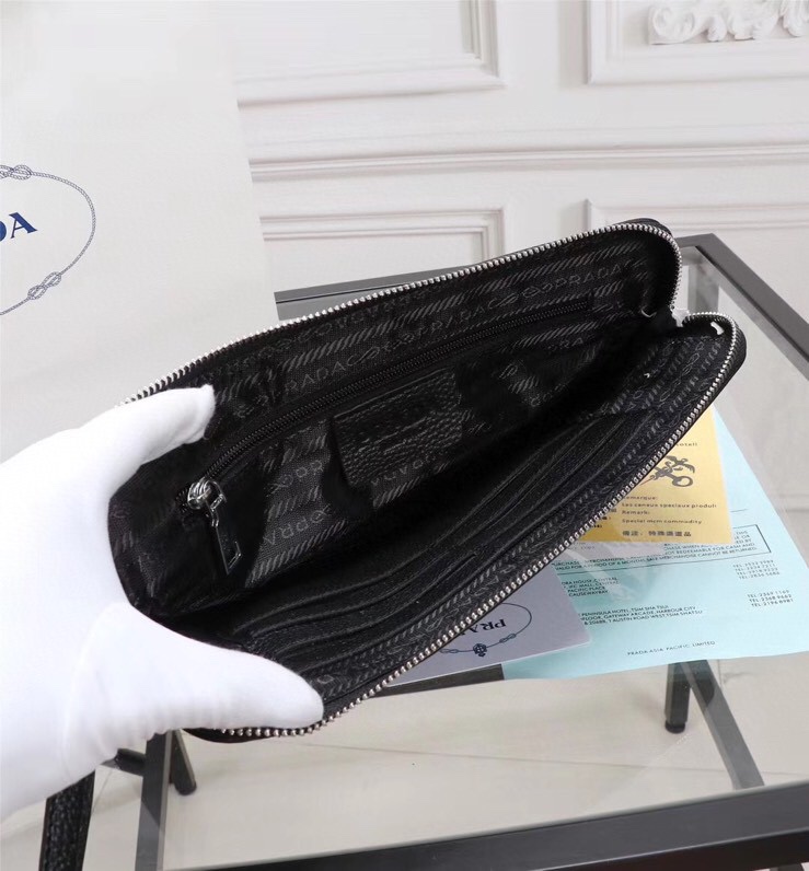 【PRADA 公式旗艦店】プラダ クラッチバッグ 当日出荷 好評に付き再入荷!28*18*3CM - 画像 (3)