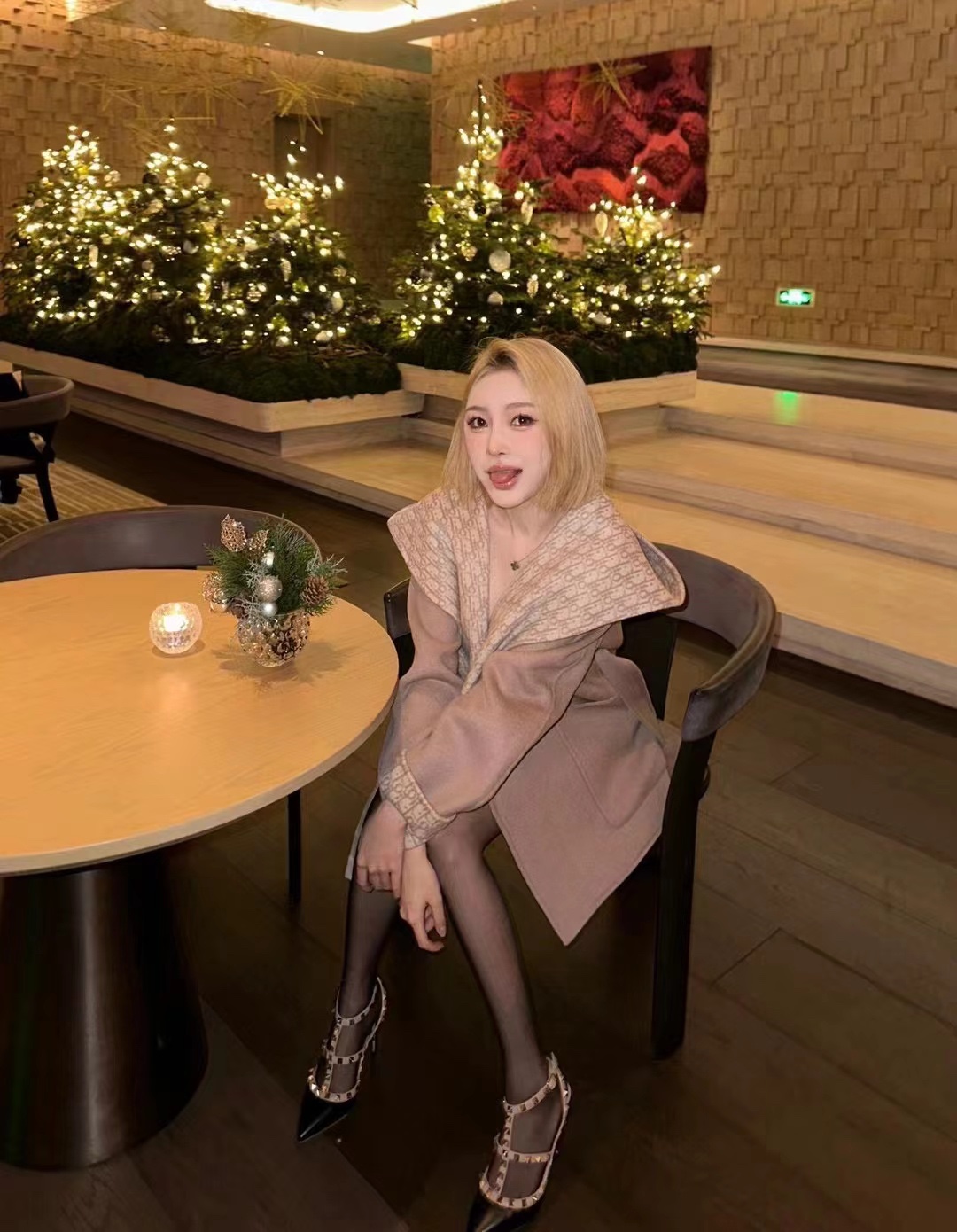 Dior襟付きのタイトベルトコート【50%オフ+送料無料】 - 画像 (17)