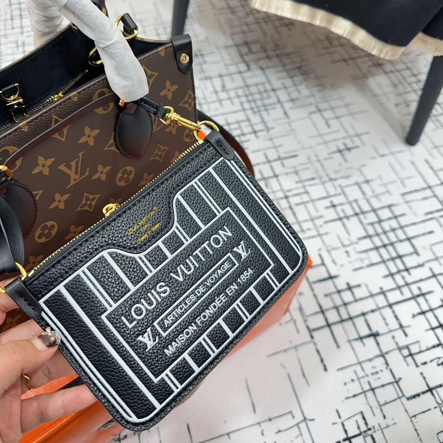 Louis Vuitton(ルイヴィトン) コストパフォーマンスの王様 onthego マミーバッグ 新モデル発売 - 画像 (10)