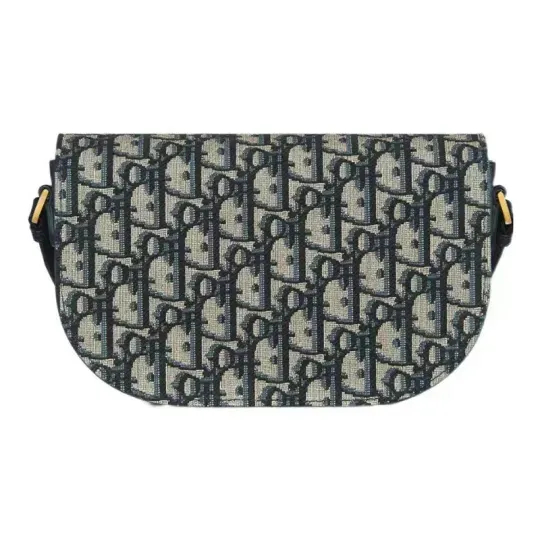 【DIOR】CD SIGNATURE バッグ【2023新しい商品】 - 画像 (4)