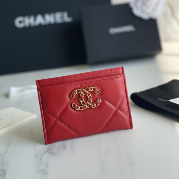 CHANEL 19 CARD HODLER AP1167