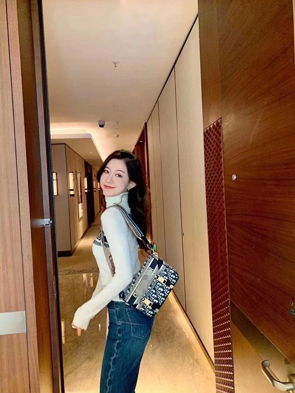 DIORスリムフィットのストレッチタートルネックニット - 画像 (6)