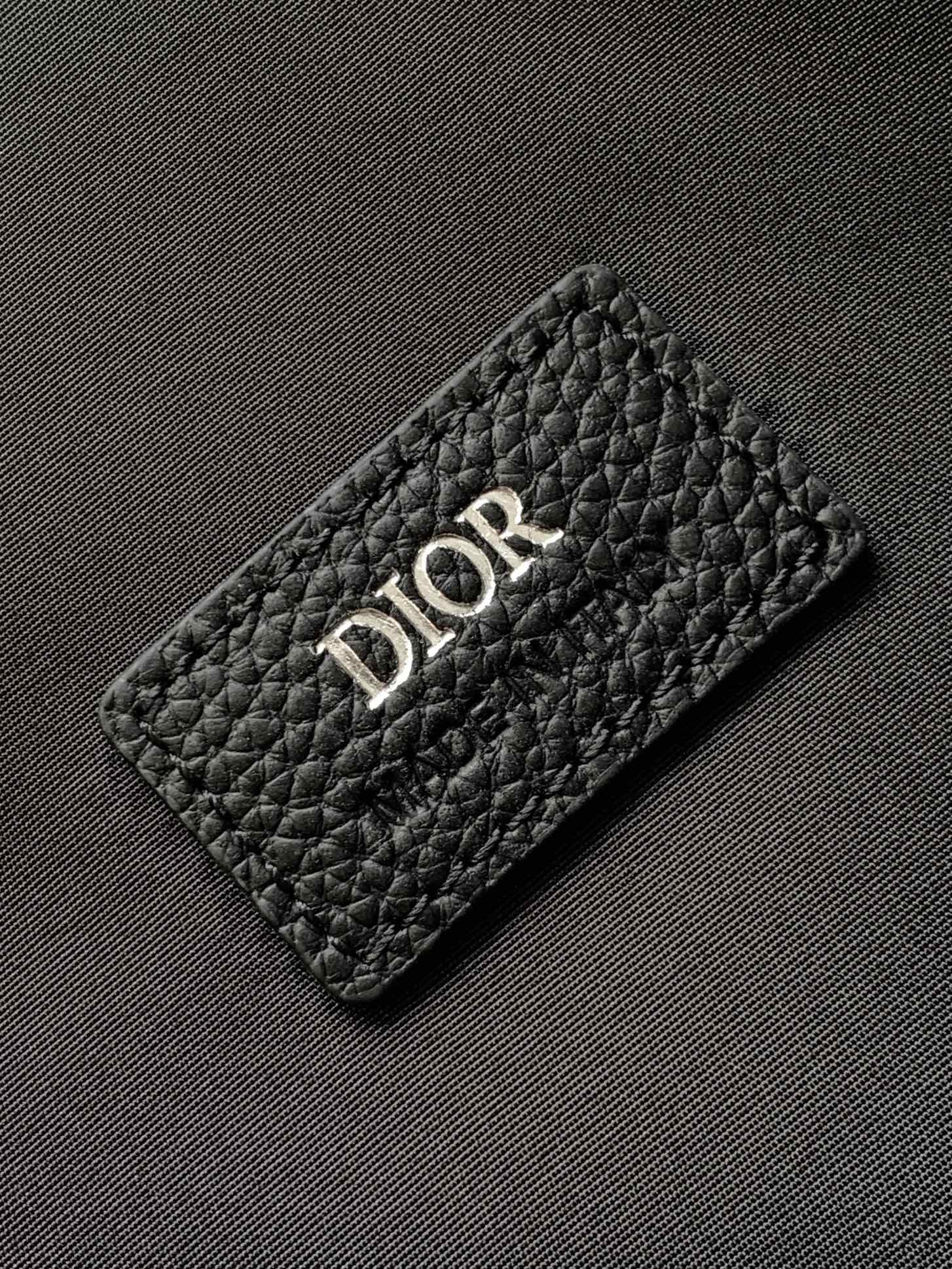 【Dior】2024年秋冬メンズシリーズ新商品 1ESBR180CDP - 画像 (8)
