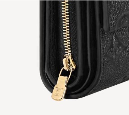 留め具がお洒落で素敵☆LVポルトフォイユ・メティス コンパクト - 画像 (4)