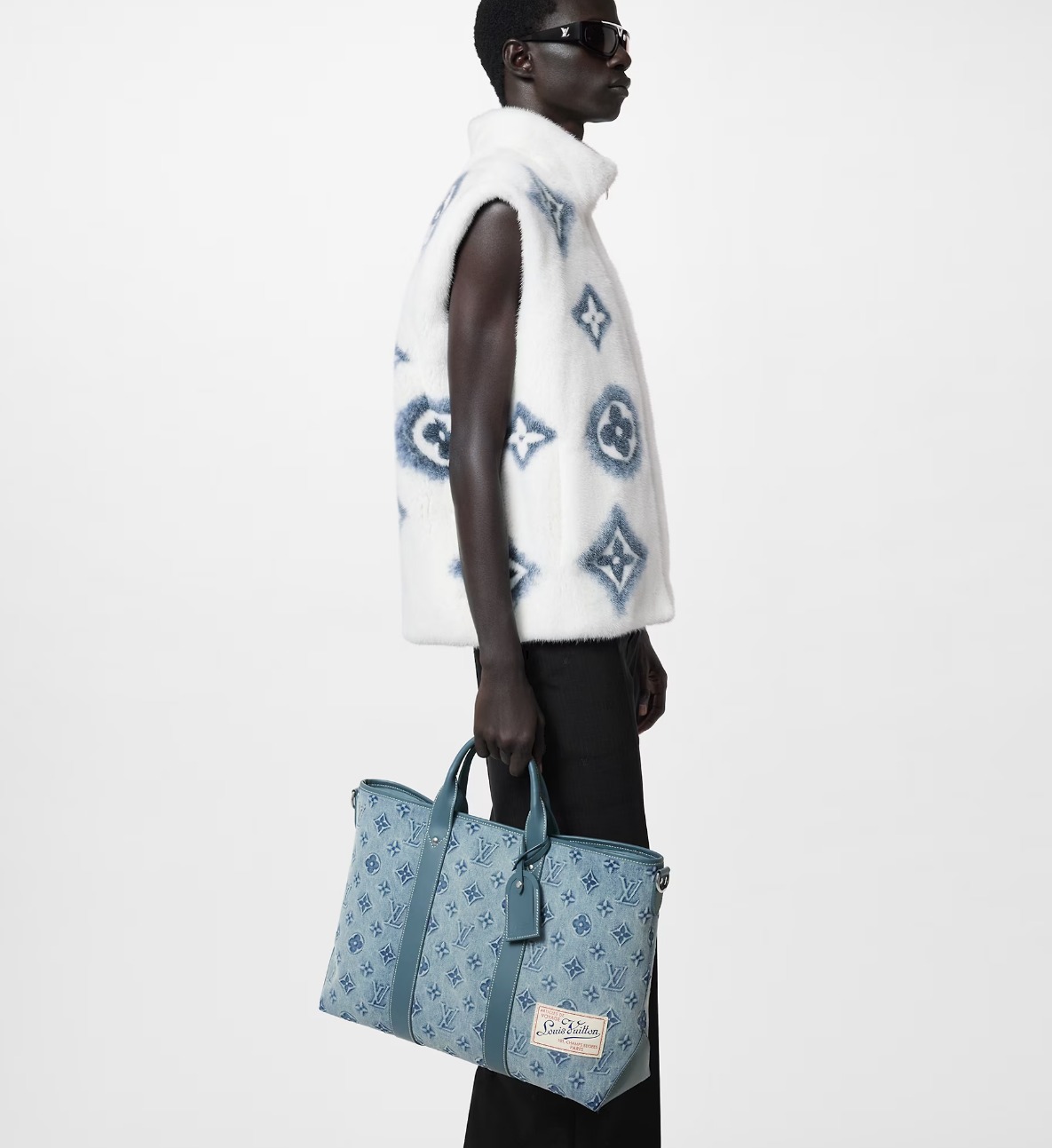 Louis Vuitton バッグ《Weekend》ブルー レザー ロゴ 直営店 M22537 - 画像 (7)