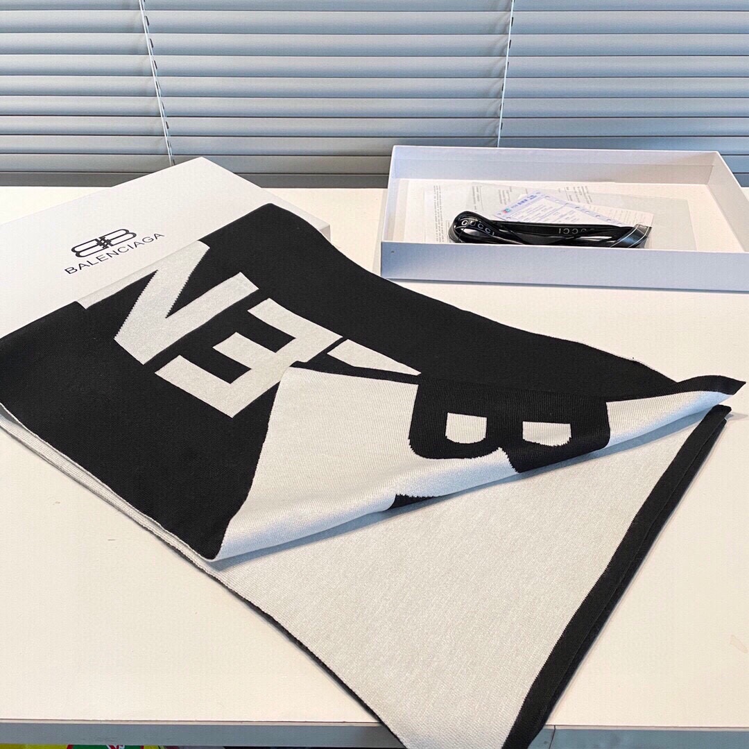 【BALENCIAGA バレンシアガ】スカーフ32*180CM - 画像 (5)