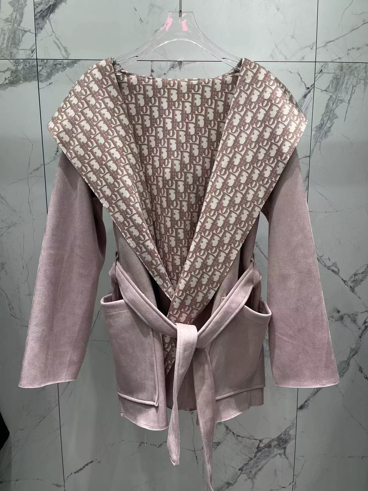 Dior襟付きのタイトベルトコート【50%オフ+送料無料】 - 画像 (13)