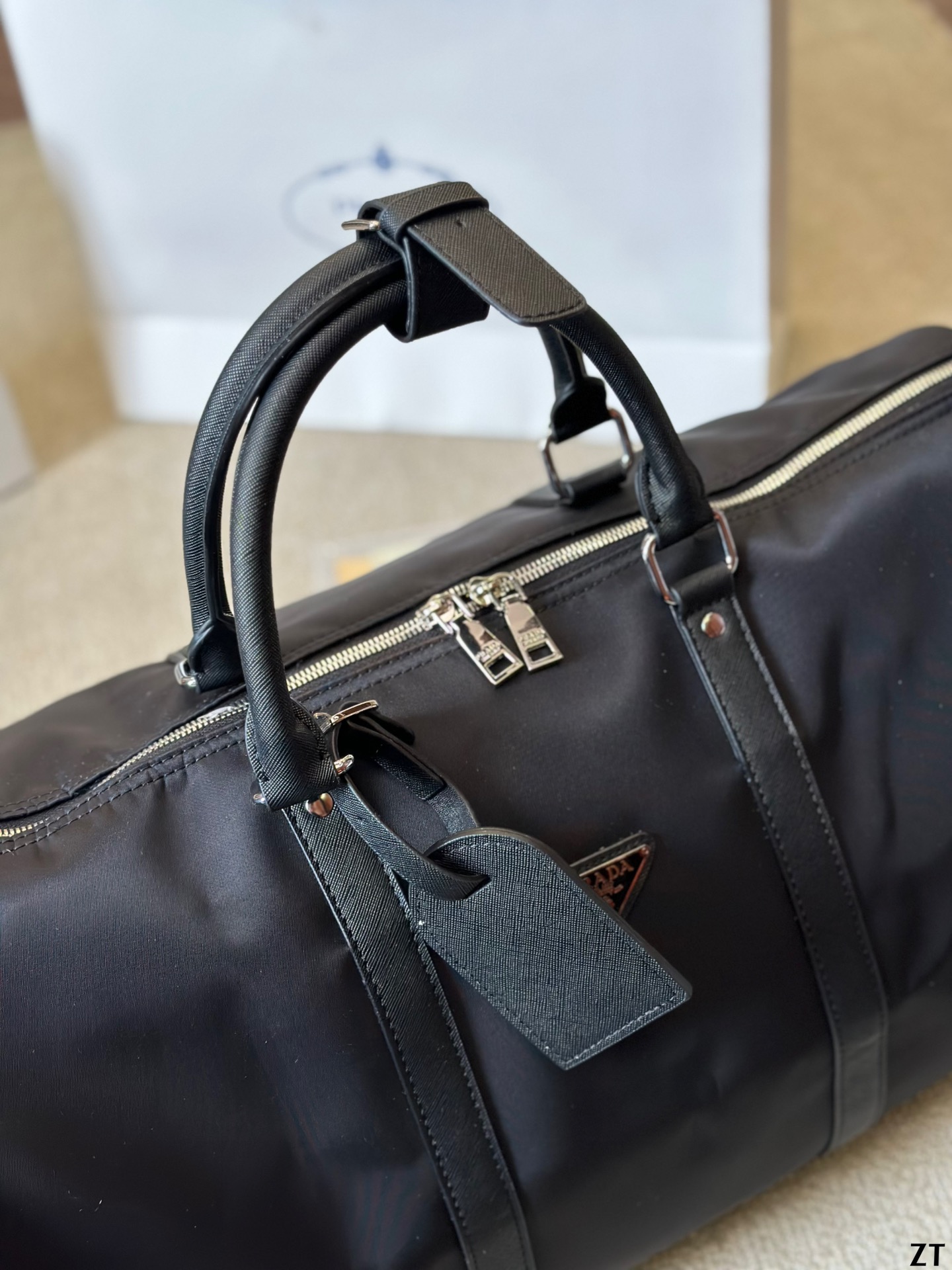 ★PRADA★プラダのトラベルバッグ初披露 - 画像 (9)