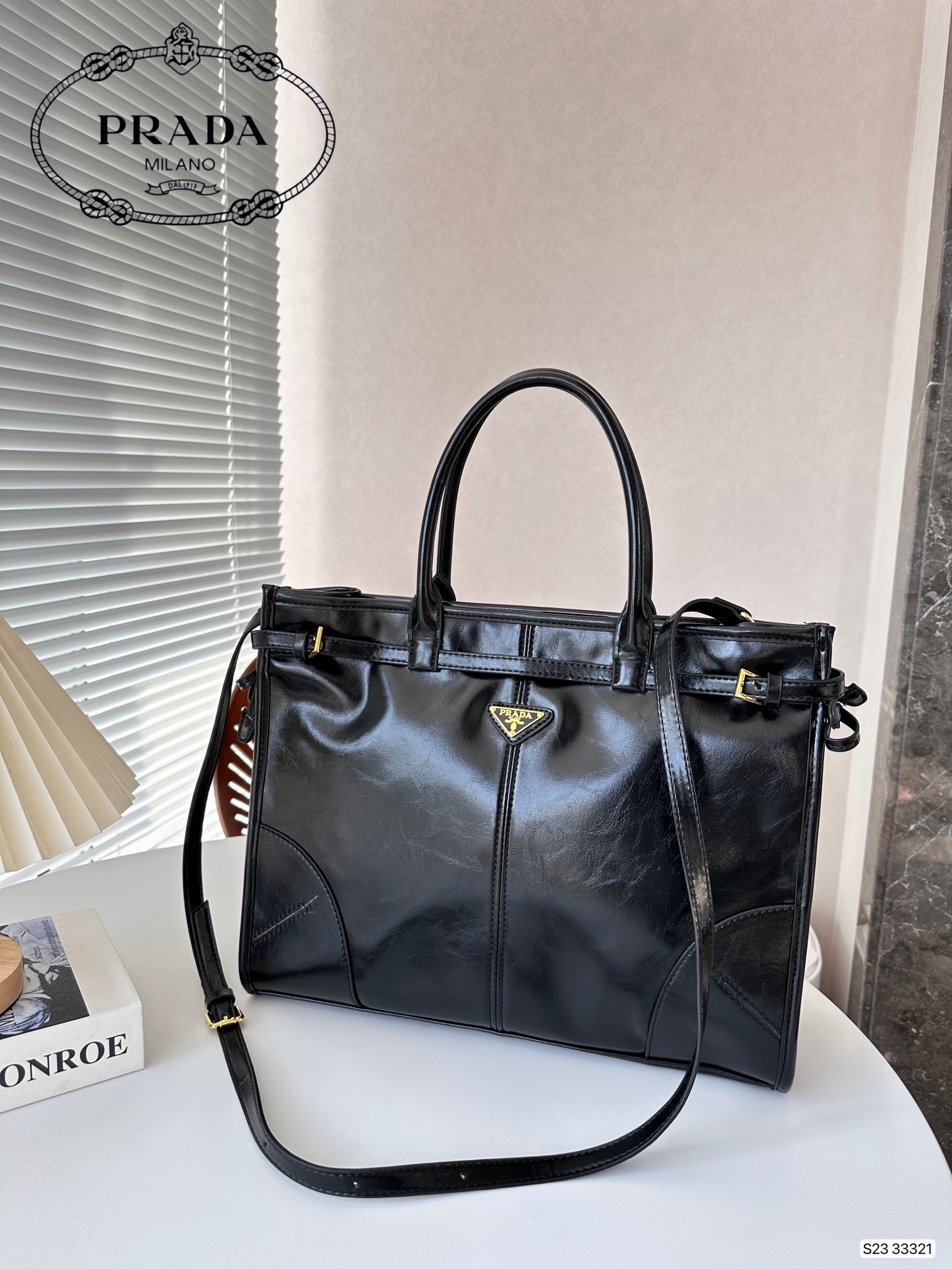 【PRADA 公式旗艦店】 プラダ 斜めがけバッグ当日出荷 好評に付き再入荷38*30CM