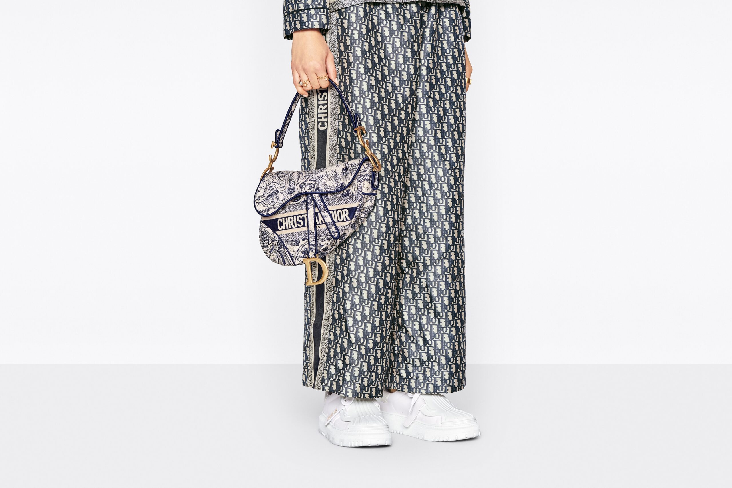 【DIOR公式サイト正規品】「25ans」掲載Cocomi大人気の★「サドル」バッグ★完売続出★限定30個お早めに! - 画像 (8)