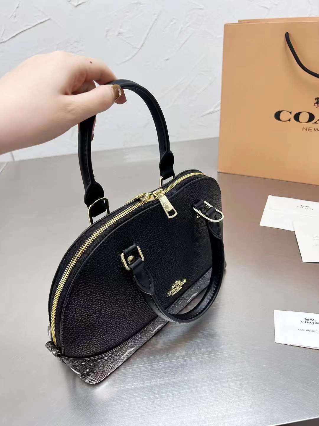 Coach コーチ メッセンジャーバッグ 26*19*10cm - 画像 (6)