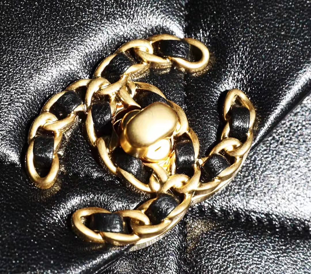 CHANEL 19 LARGE HANDBAG AS1161B0485294305 - 画像 (8)