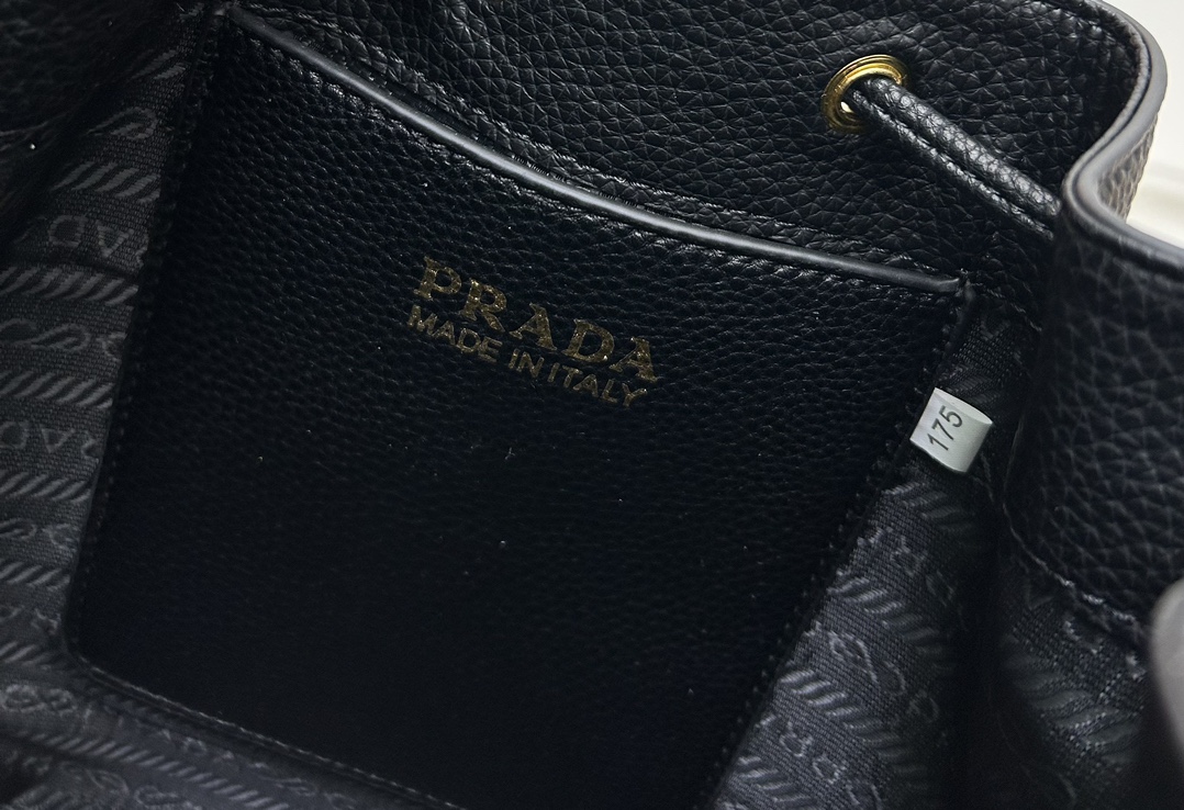 【PRADA 公式旗艦店】プラダ ハンドバッグ 当日出荷 好評に付き再入荷!21*25*15CM - 画像 (8)