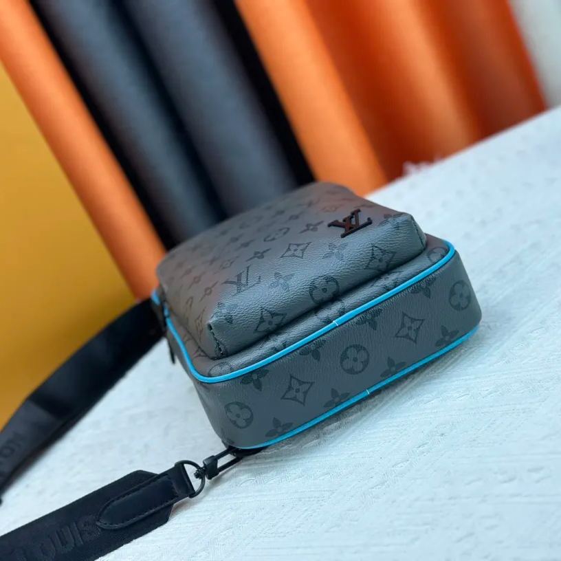 ◇Louis Vuitton 22AW◇◇◇ mens ボディバッグ モノグラム M46344 - 画像 (5)