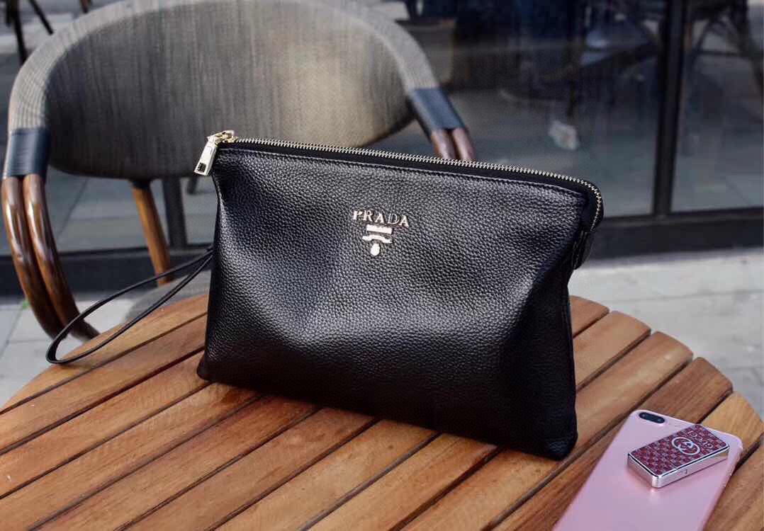 【PRADA 公式 旗艦店】プラダ クラッチバッグ当日出荷 好評に付き再入荷!28*18.5*3CM - 画像 (7)